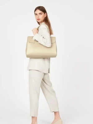 Foto van product LANCASTER Paris Shopper 'Lancaster Cabas Foulonné Milano XL Champagne' goud