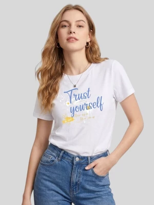 Foto van product LapaPlus Shirt 'Women Fresh Daisy Trust Yourself Print T-Shirt' wit