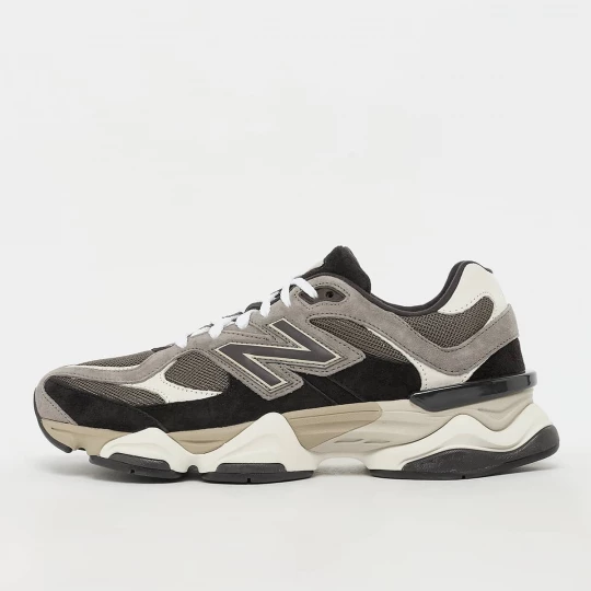 Foto van product 9060 New Balance grijs