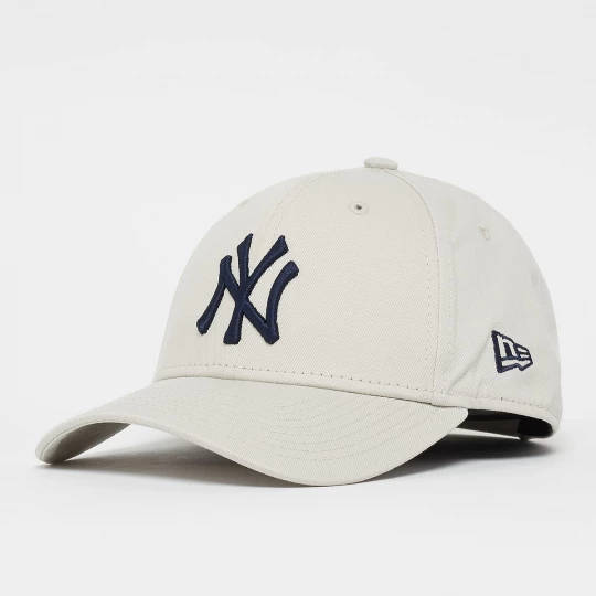 Foto van product 9Forty MLB New York Yankees Essential New Era beżowy