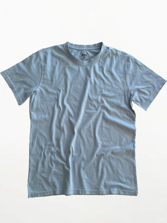 Foto van product A Question Of (AQO) Shirt 'Anders Tee Garment Dyed' lichtblauw