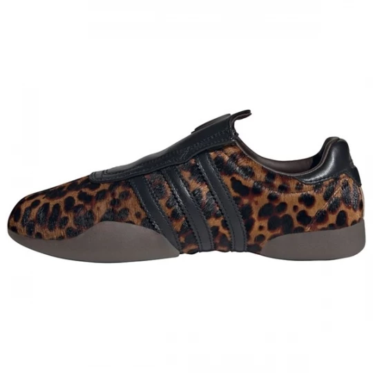 Foto van product ADIDAS ORIGINALS Slip-on 'Taekwondo Mei' bruin / zwart