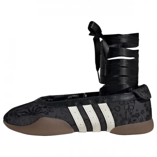Foto van product ADIDAS ORIGINALS Sneakers laag 'Taekwondo Mei' zwart / wit