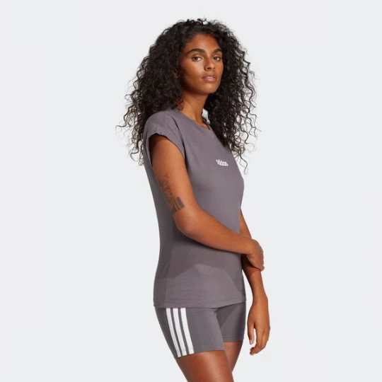 Foto van product ADIDAS SPORTSWEAR Functioneel shirt 'Essentials' lavendel / wit