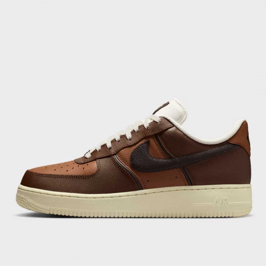 Foto van product Air Force 1 '07 LV8 Nike bruin