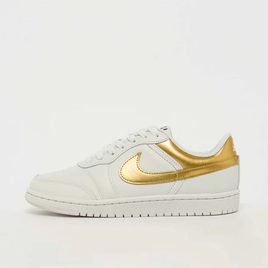 Foto van product Air Jordan Skyline Low wit