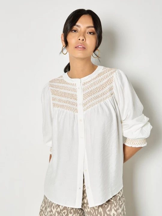 Foto van product Apricot Blouse ' ' wit