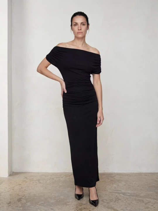 Foto van product ARMIE Jurk 'The Caroline Dress' zwart