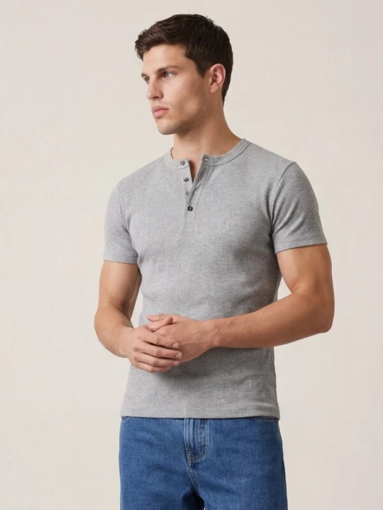Foto van product ARMIE Shirt 'The Peter Slim-Fit Henley Ribbed T-shirt' lichtgrijs