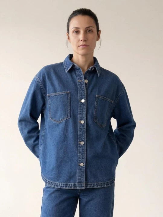 Foto van product ARMIE Tussenjas 'The Brianna Denim Overshirt' blauw denim