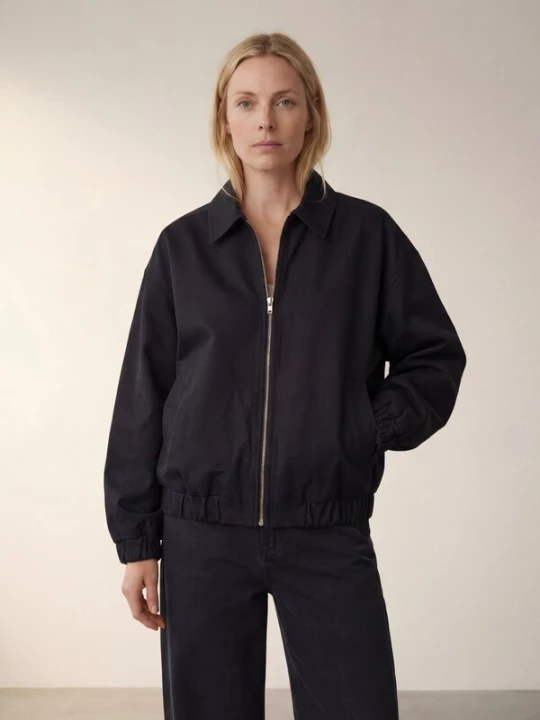 Foto van product ARMIE Tussenjas 'The Olivia Jacket' zwart