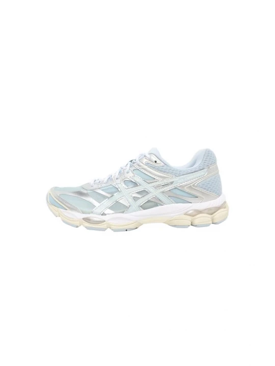 Foto van product ASICS SportStyle Sneakers laag 'Cumulus 16' pastelblauw / zilver