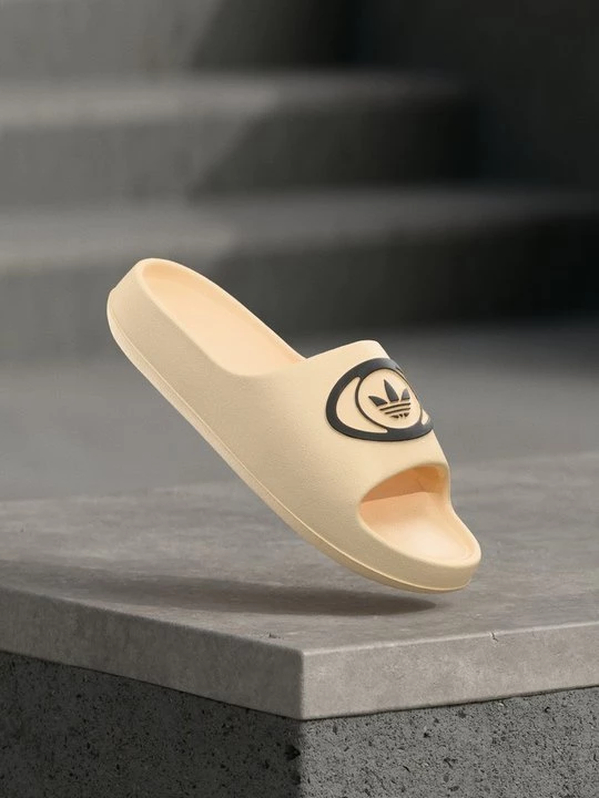 Foto van product Badslippers adidas Originals beżowy