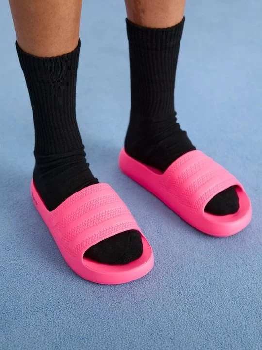 Foto van product Badslippers adidas Originals donkerroze