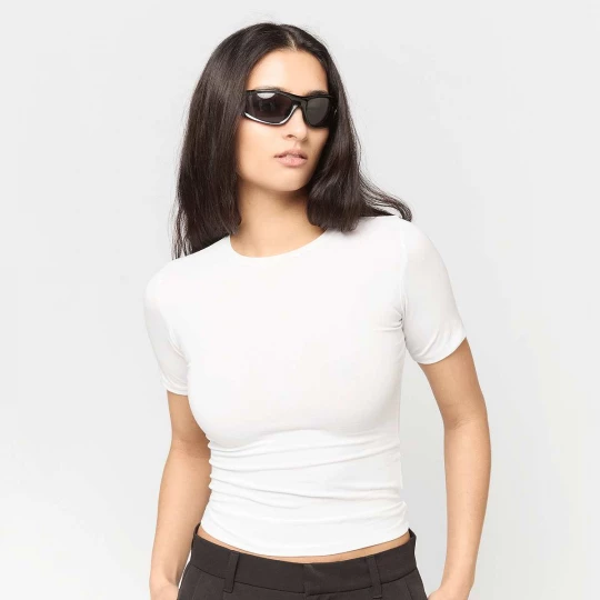 Foto van product Basic Baby Tee Decibel wit