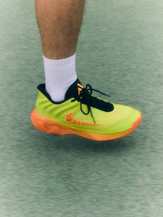 Foto van product Basketbalschoenen Nike neongroen
