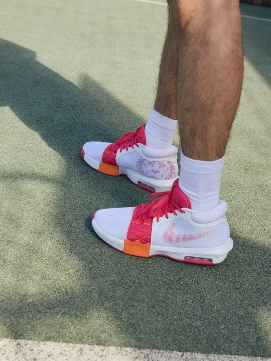 Foto van product Basketbalschoenen Nike wit