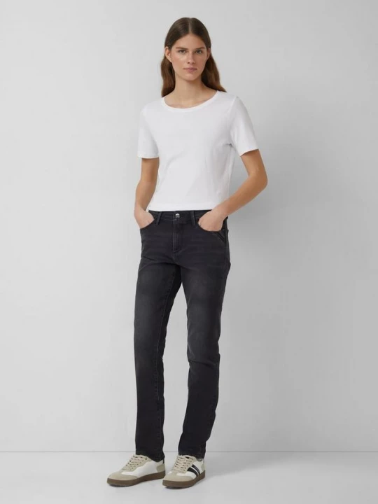 Foto van product Betsy jeans / slim fit / mid rise / slanke pijp / cosy binnenkant s.Oliver zwart