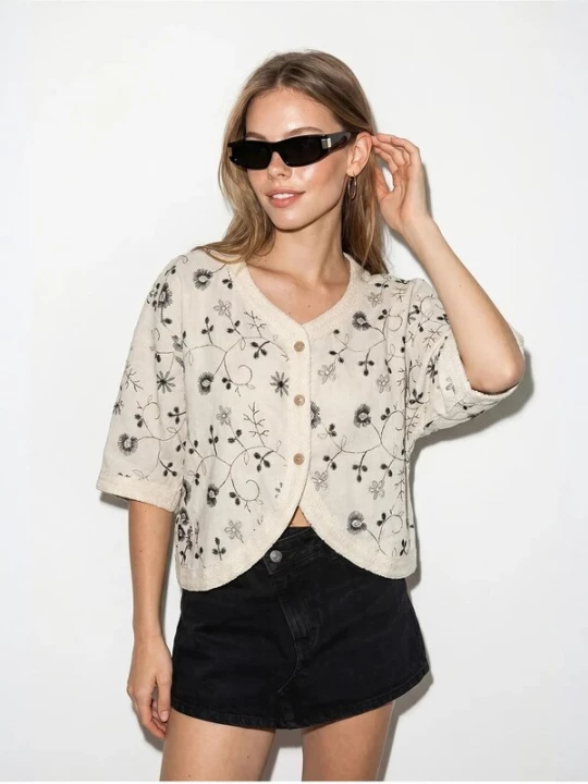Foto van product Bianco Lucci Blouse crème / zwart