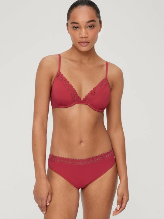 Foto van product Bikinibroekje met broderie s.Oliver rood
