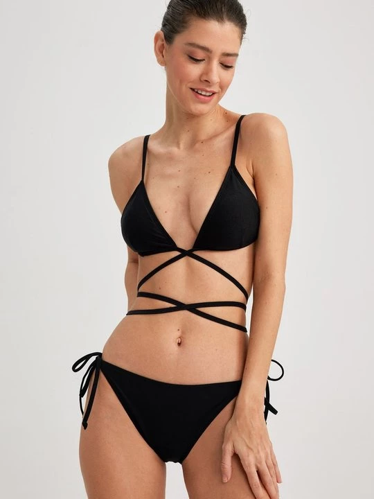 Foto van product Bikinitop DeFacto zwart