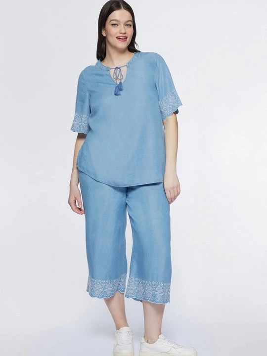 Foto van product Blouse Fiorella Rubino lichtblauw