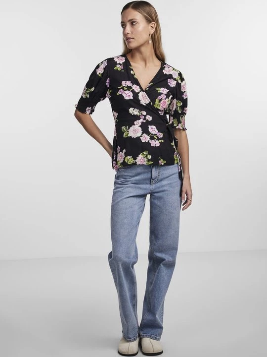 Foto van product Blouse Pieces zwart