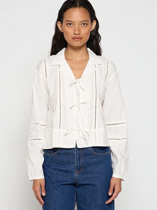 Foto van product Blouse Soaked in Luxury wit