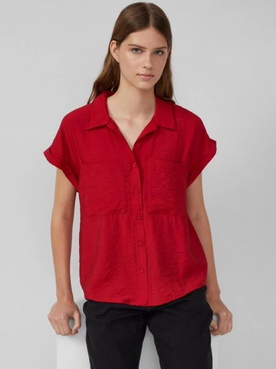 Foto van product Blouse van een gestructureerde viscosemix met opgestikte zak s.Oliver rood