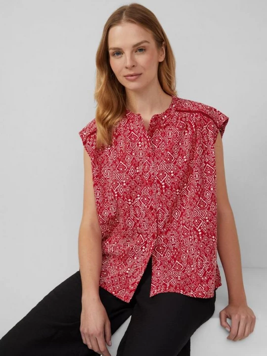 Foto van product Blousetop met plooitjes en kanten detail s.Oliver rood