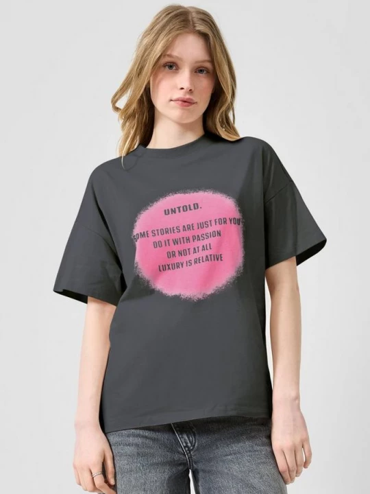 Foto van product Boyfriend-shirt met print op de voorkant QS grijs