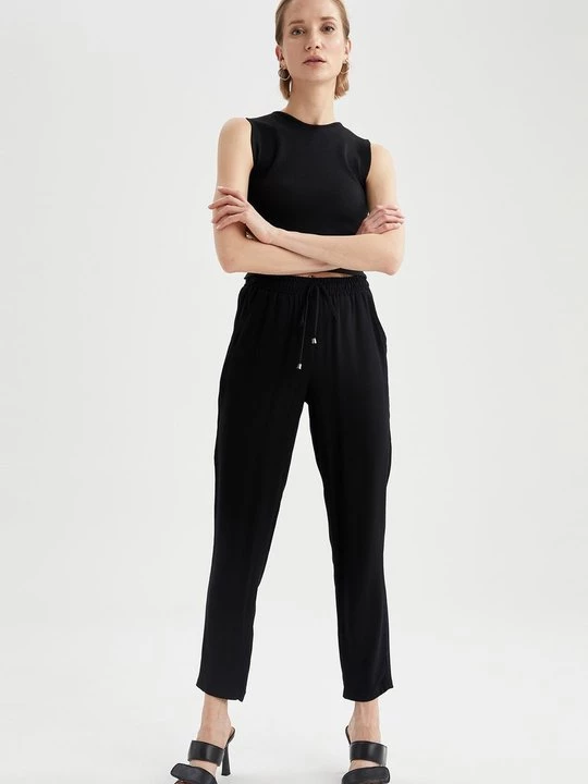Foto van product Broek DeFacto zwart