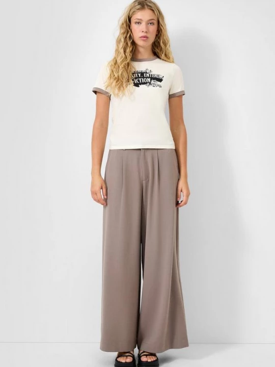 Foto van product Broek met plooien | QS x Vanessa Mai bruin