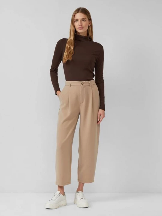 Foto van product Broek met rechte pijpen en plooien s.Oliver beżowy