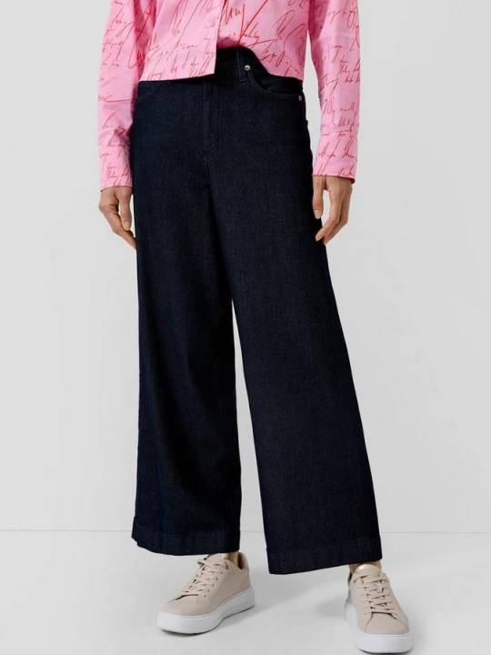 Foto van product Broek Suri / Regular Fit / Hoog model / Wijde pijpen s.Oliver blauw