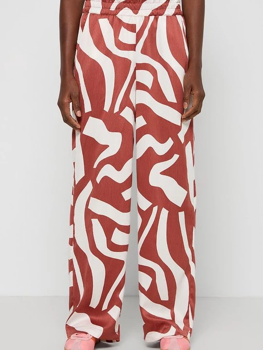 Foto van product Broek Vero Moda lichtrood