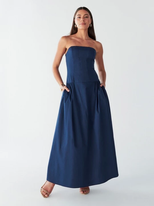 Foto van product BWLDR Avondjurk 'MIA' navy