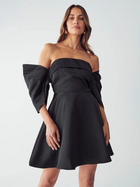 Foto van product BWLDR Cocktailjurk 'Cady' zwart