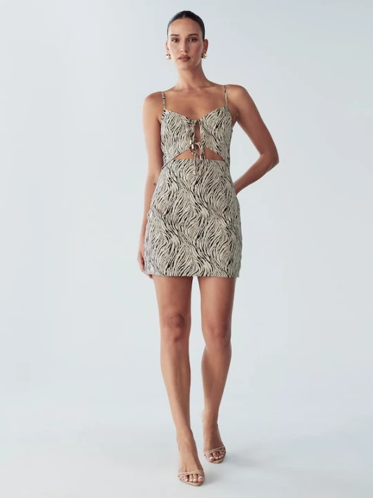Foto van product BWLDR Cocktailjurk 'Nia' beige / zwart