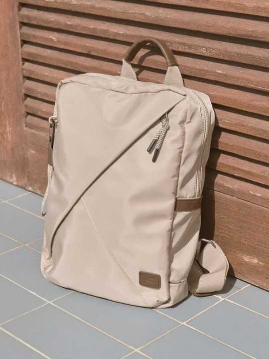 Foto van product CAMEL ACTIVE Rugzak beige