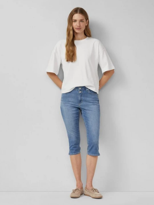 Foto van product Capri Jeans Betsy / Regular Fit / Halfhoog / Slanke pijpen s.Oliver blauw