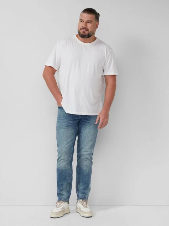 Foto van product Casby jeans / Relaxed Fit / Halfhoog / Rechte pijp s.Oliver blauw