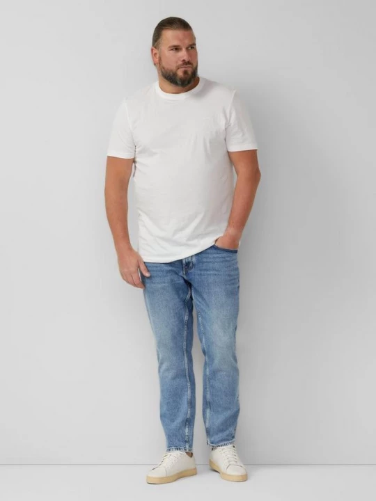 Foto van product Casby jeans / Relaxed Fit / Halfhoog / Rechte pijp s.Oliver blauw