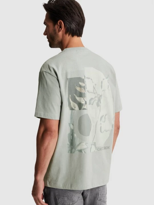 Foto van product CAST IRON Shirt 'T-shirt in jersey with off-placed logo' grijs