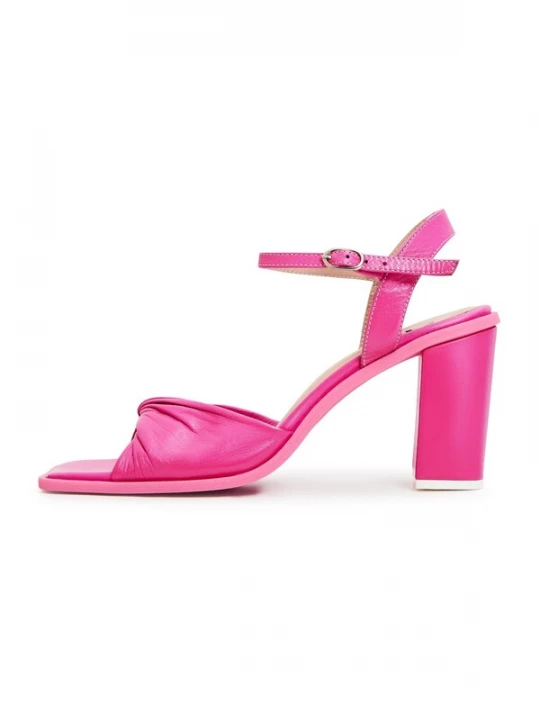 Foto van product CESARE GASPARI Sandaal neonroze