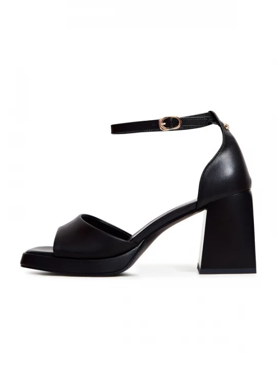 Foto van product CESARE GASPARI Sandalen met riem zwart