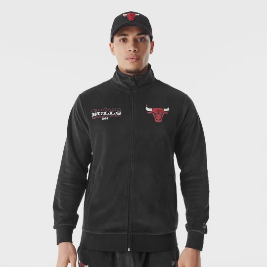 Foto van product Chicago Bulls NBA Lifestyle Velours Trackjacket New Era zwart
