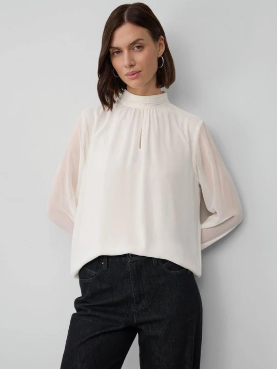 Foto van product Chiffon blouse met voering en plooidetail op de kraag s.Oliver crème
