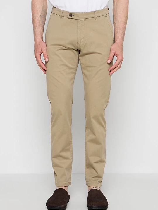 Foto van product Chino Bugatti beżowy
