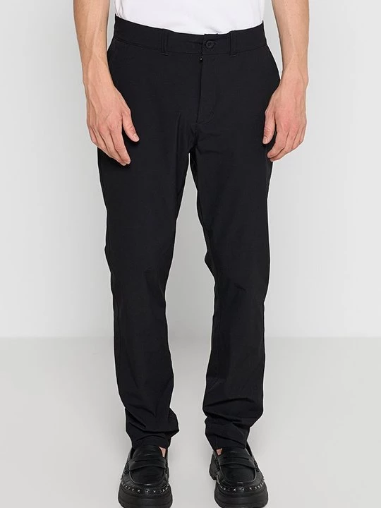 Foto van product Chino Lyle & Scott zwart
